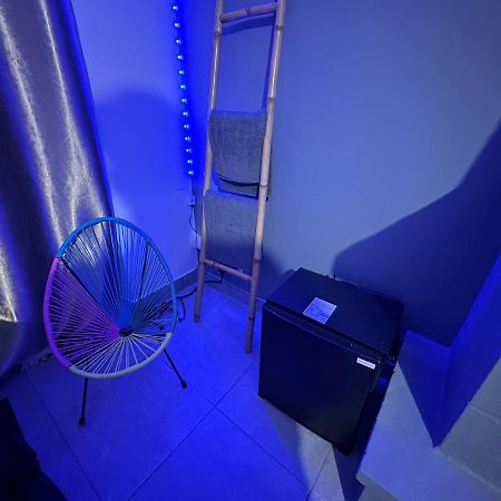 Love Room Avec Jacuzzi Proche Paris Et Roissy Cdg Persan Exterior foto